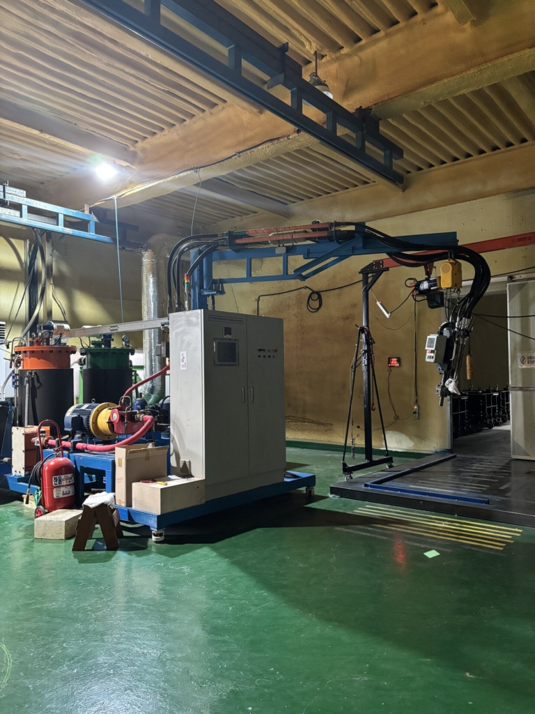 pir폼 고압발포기